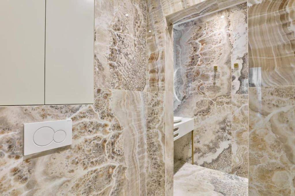 Luxurious & Peaceful - Near Le Marais - With Ac Apartment Paris Bagian luar foto